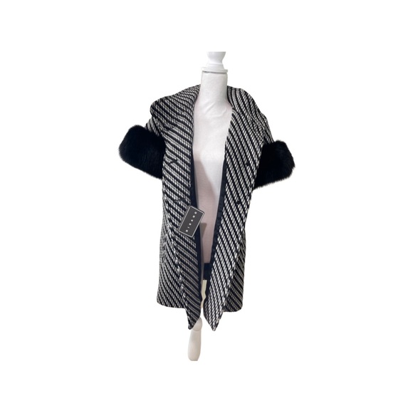 Wool Tweed Short Sleeve Jacket w/ Fox Cuffs - Picture 9 of 9